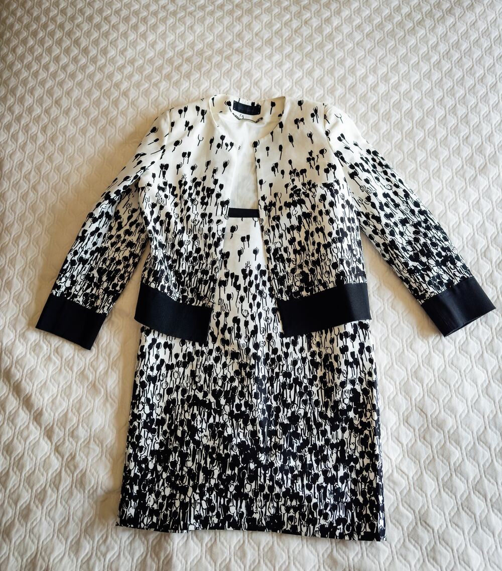 Les Copains Two-Piece Suit (Jacket & Skirt) Black & White Floral IT 42